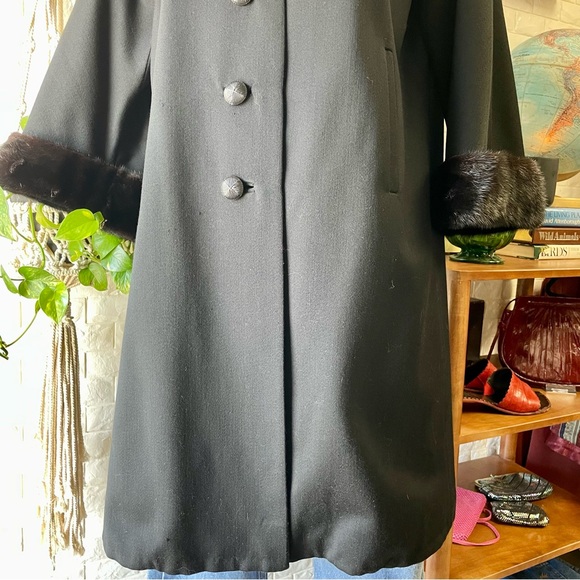Vintage 1950s Parkmoor Black Wool Swing Coat with Blackglama Mink Fur Trim - Picture 8 of 15